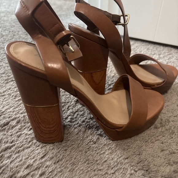 Aldo’s Brown Heel Sandal - Picture 2 of 5